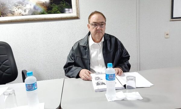 Gobernador destaca obras y admite decepción por no lograr regionalizar cargos ni descentralización