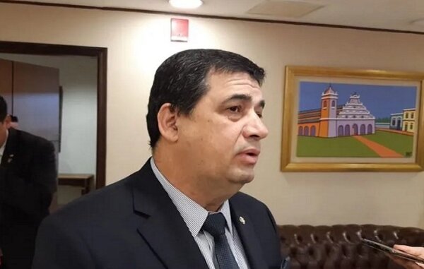Presentan oficialmente renuncia de Hugo Velázquez | Noticias Paraguay