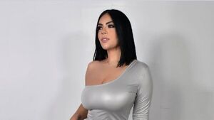 Locutora sexy contó que fue acosada