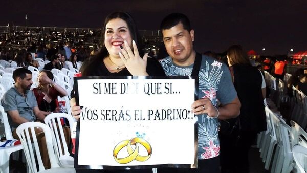 ¡Hubo propuesta de matrimonio en el concierto de Ricardo Arjona!