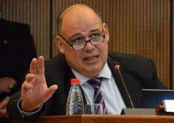 Siguen las conversaciones para designar al reemplazante de Velázquez, dice senador “Chiquito Vale”