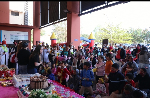 Diario HOY | Celebran a los niños y niñas en Clínicas