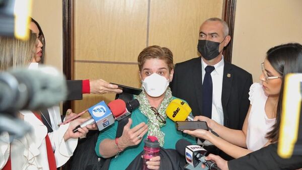 Desirée Masi critica a Fiscalía tras allanamiento a casa de Giuzzio