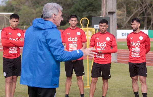 La Selección Nacional se prepara para el amistoso ante México