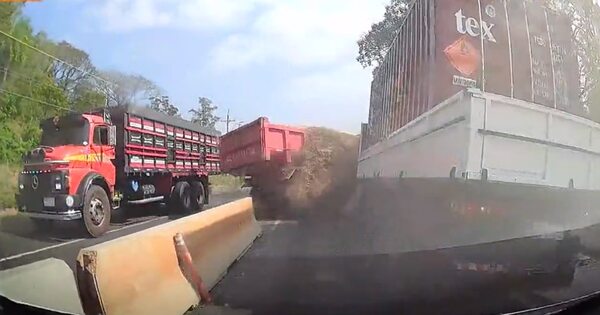 Video: camión pierde los frenos y choca sobre la ruta PY02 en Caacupé - Nacionales - ABC Color
