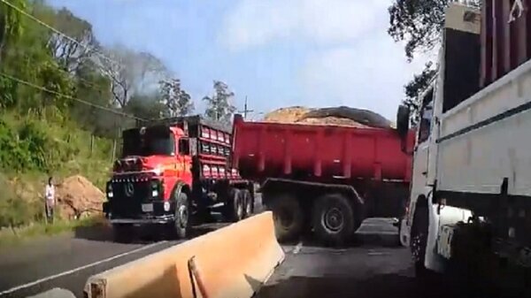 Aparatoso accidente en Caacupé | Noticias Paraguay