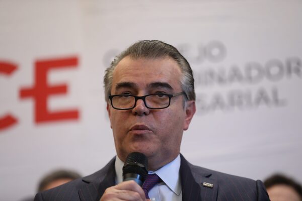 Empresarios mexicanos descartan "pelea" con EE.UU. por conflicto energético - MarketData