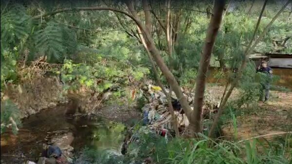 Recicladores hallan un cadáver en el cauce del arroyo Lambaré