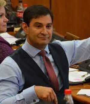 Beto Ovelar afirma que “es absolutamente ilegal” la precandidatura de Arnoldo Wiens