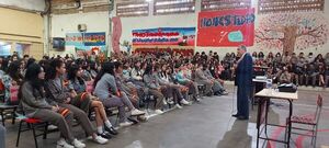 Llegan a más de 1.500 estudiantes con relatos de la historia de San Lorenzo - Nacionales - ABC Color