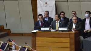 Interpelación a Bataglia termina luego de siete horas de discusión