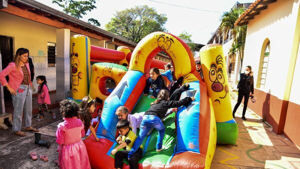 Casi 1 millón de niños y jóvenes viven en la pobreza en Paraguay