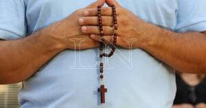 La Nación / Hombres consagrados rezarán el rosario por la conversión de la humanidad, este sábado