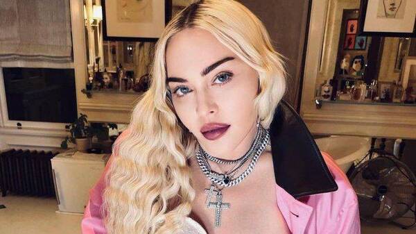 Crónica / Recrearon el rostro de Madonna, pero sin cirugías y con 64 pirulos