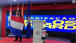 Carlos Bernardo emocionó a todos durante la apertura del segundo semestre de la UCP