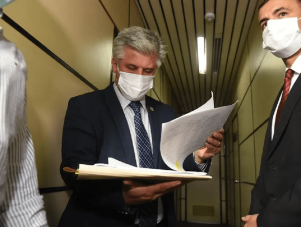 Juez admite imputación contra Giuzzio por cohecho pasivo agravado en calidad de autor · Radio Monumental 1080 AM