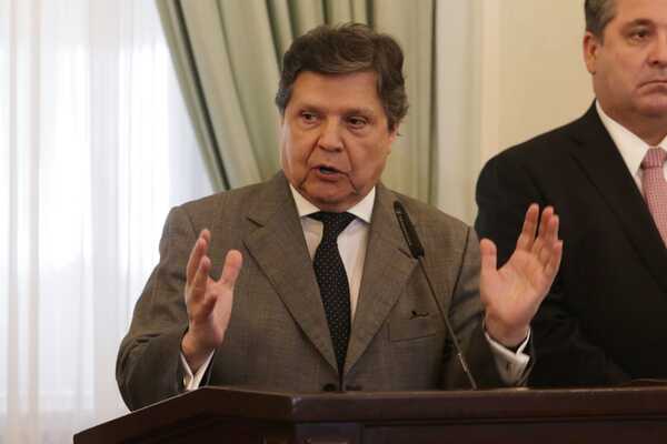 Euclides Acevedo sobre su dupla: “Me puede acompañar Jorge Querey o Jennifer López” - Megacadena — Últimas Noticias de Paraguay