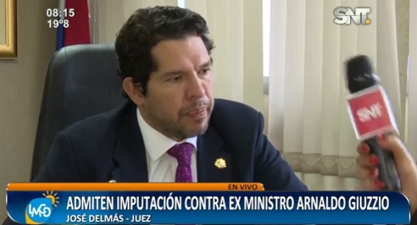 Juez admite imputación contra Giuzzio y fija audiencia