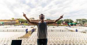 Crónica / Dios le dio una señal para que no se deje de la música, he'i