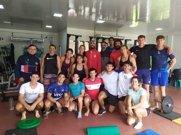 Selección Paraguaya de Remo entrena en Encarnación