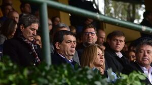 Velázquez sigue sin presentar renuncia a la vicepresidencia