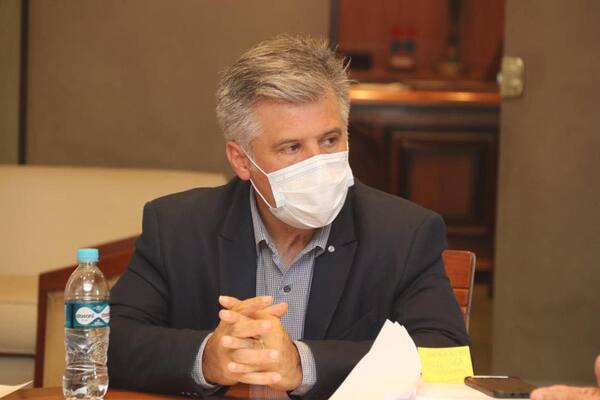 Arnaldo Giuzzio recusa a fiscales Osmar Legal y Alicia Sapriza