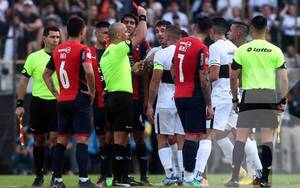 Crónica / [VIDEO] Así justificaron la expulsión de Ale Silva y "Pachi" Carrizo
