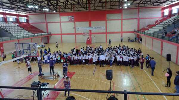 A full los ensayos para coro de niños "Mil Voces Sanlorenzanas" » San Lorenzo PY
