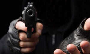 Con arma de fuego en mano asaltan a una mujer para robarle su celular en Coronel Oviedo – Prensa 5