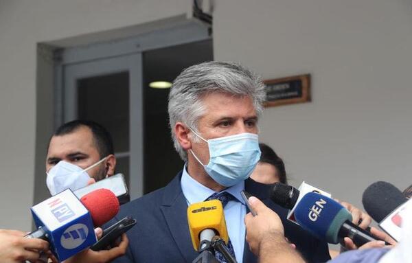 Giuzzio recusa a fiscales que lo imputaron por cohecho pasivo