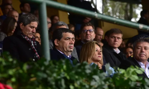Hugo Velázquez sigue sin presentar renuncia a la vicepresidencia - OviedoPress
