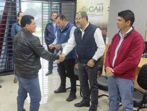 CAH entregó cheque a agricultores del distrito de Alto Verà