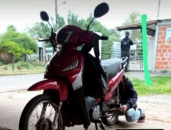 A punta de machete despojan de su motocicleta a una docente | Radio Regional 660 AM