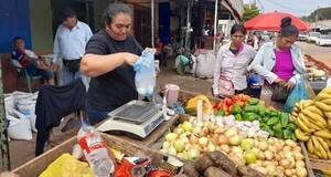 Crónica / Mamá de pelotero transferido a Rusia, sigue laburando en el mercado