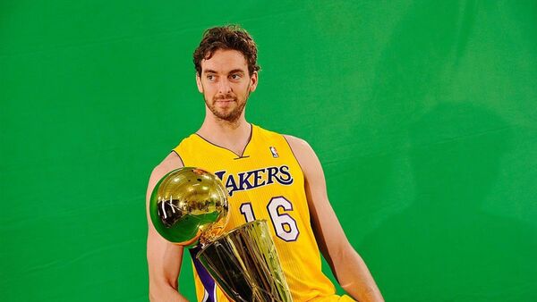 Los Lakers anuncian la retirada del número 16 de Pau Gasol | Deportes | 5Días