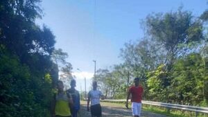 Caminaron 7 kilómetros para disputar la semifinal