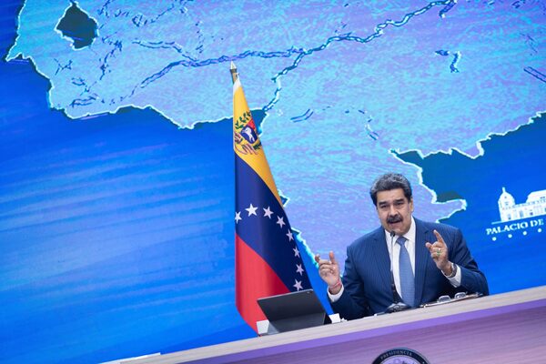 Maduro asegura que inversionistas de siete países han visitado Venezuela - MarketData