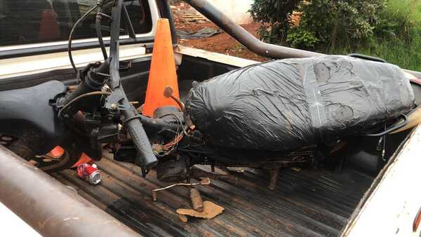 Delincuente roba motocicleta y abandona otra que utilizó para el atraco - La Clave