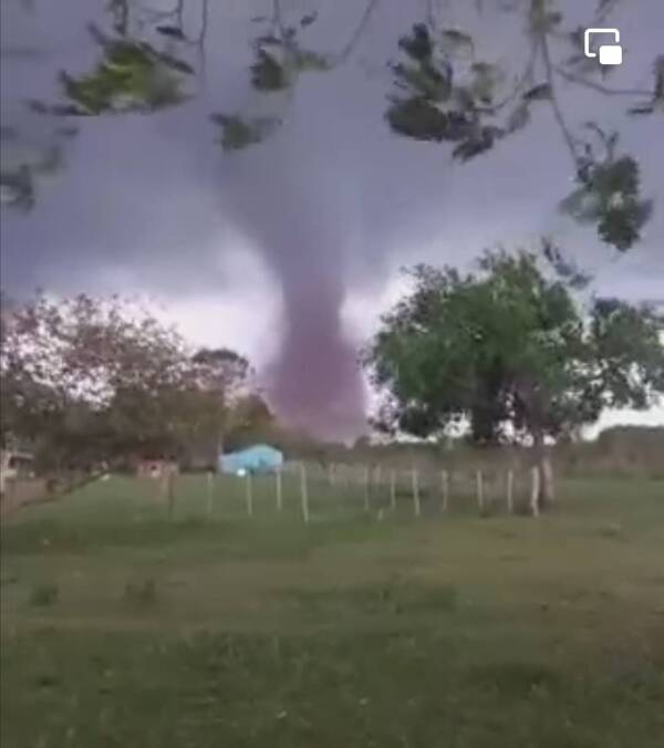 Crónica / [VÍDEO] Feroz tornado causó guyryry en Caaguazú y dejó muchas familias sin techos