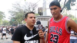 Ayer, jugadores de Olimpia; hoy, hinchas del club