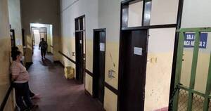 La Nación / Más robos en hospital de Concepción: mientras cuidaba a su madre malviviente, se llevaron su moto