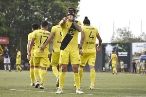 El “Canario” conserva el liderato en la Primera B - Fútbol - ABC Color