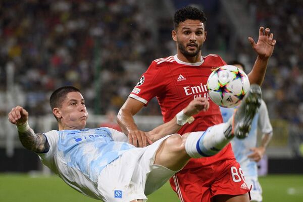 Benfica, a un paso de la fase de grupos de la Champions - Fútbol - ABC Color