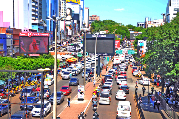 Proyecto de reactivación económica de Ciudad del Este sigue sin definirse - La Clave