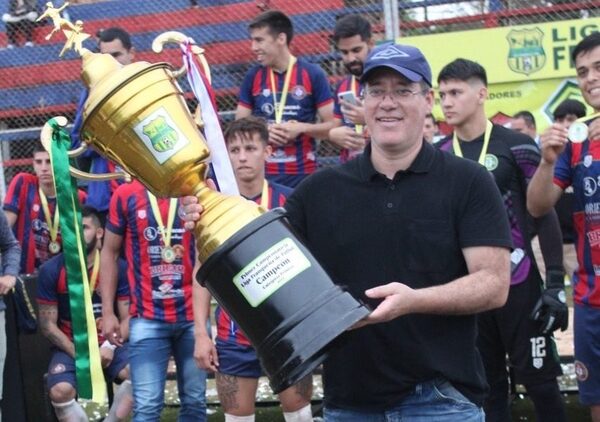 Edward Melgarejo celebra consagración invicta y valora disciplina del plantel