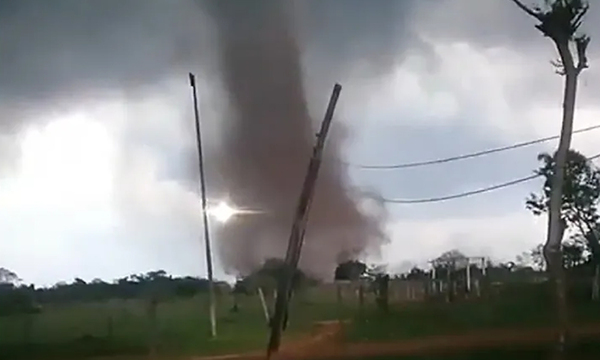 Tornado en San Joaquín dejó tres heridos y varias casas destruidas - OviedoPress