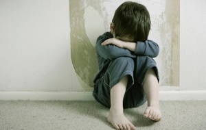 Niño era explotado sexualmente por su padre y abuela