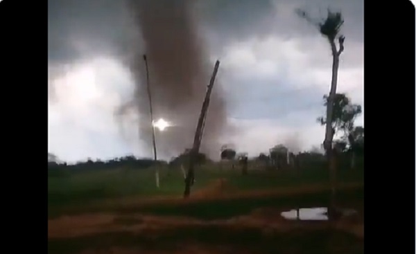 Meteorología confirma que un tornado azotó San Joaquín