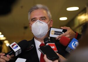 Bacchetta felicita a Ejecutivo por promulgar ley que eleva a crimen las invasiones | 1000 Noticias