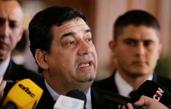 Velázquez se aferra a la Vicepresidencia y aguarda denuncia o investigación para renunciar